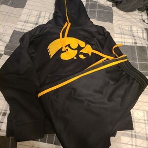 Vintage Iowa Hawkeyes Sweat Set